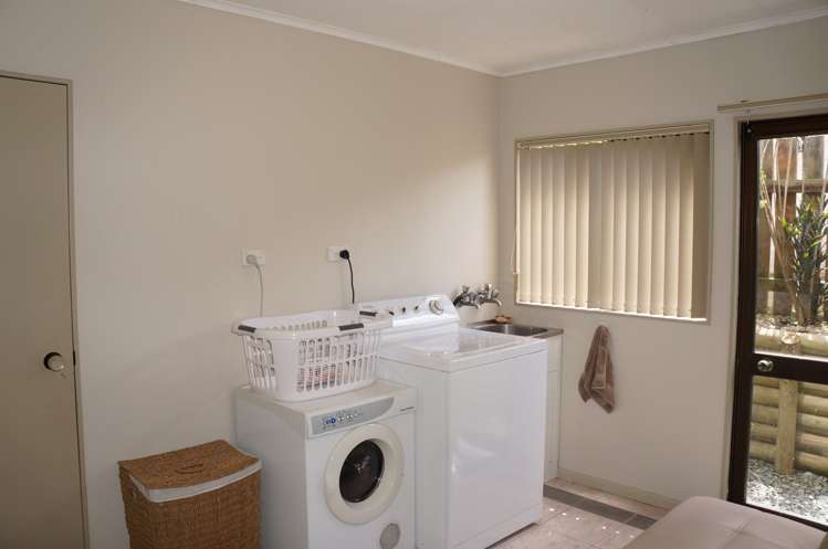 17 Seaview Road Ruakaka_15