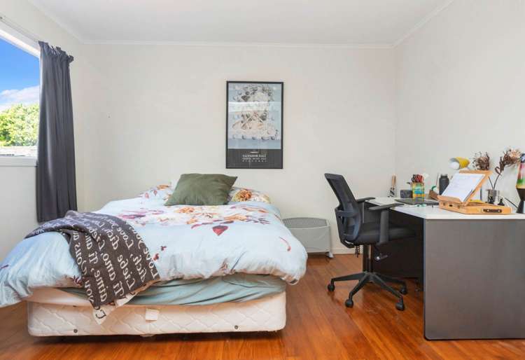 25 Bremner Avenue_5