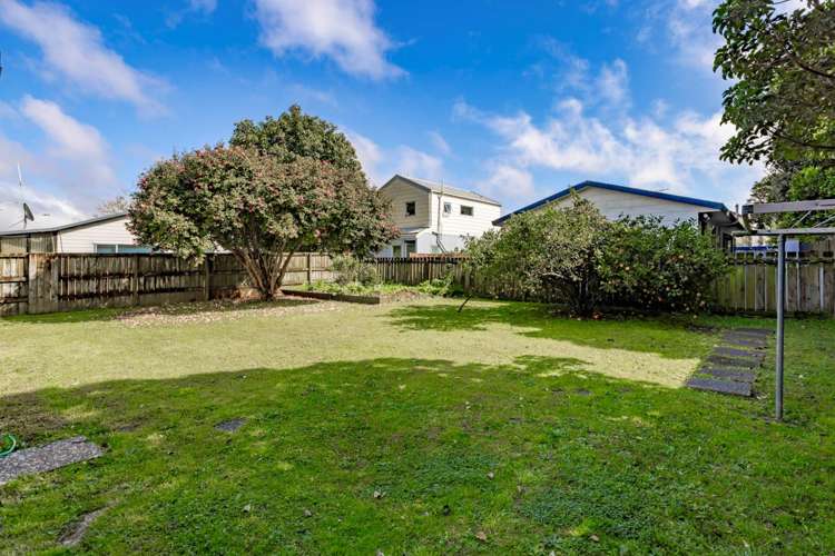 2/32a Reagan Road Manukau_7