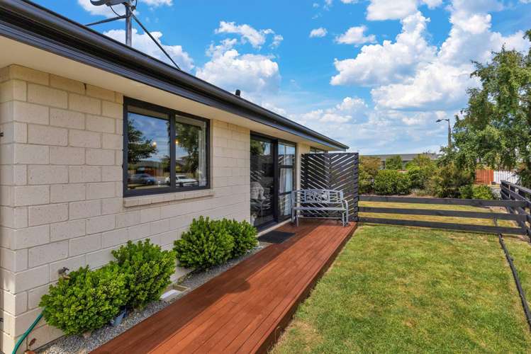 33 Seadown Crescent Amberley_11