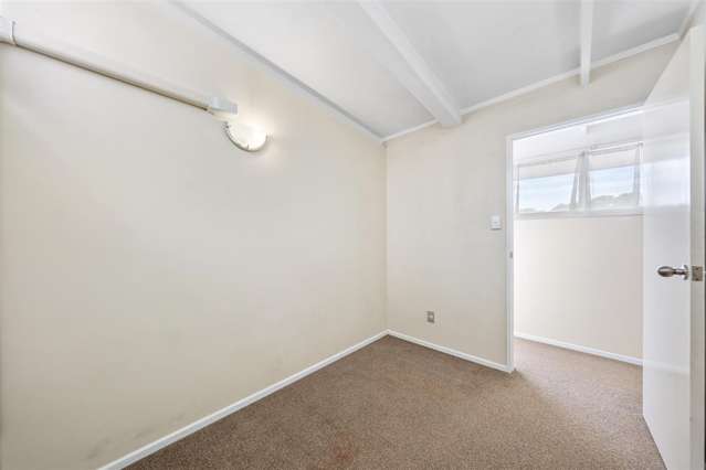 2/127 Seabrook Avenue New Lynn_3