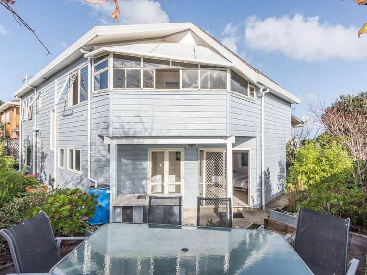 2a/281 Hillsborough Road_0