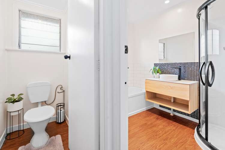 8 Adams Place Kamo_11