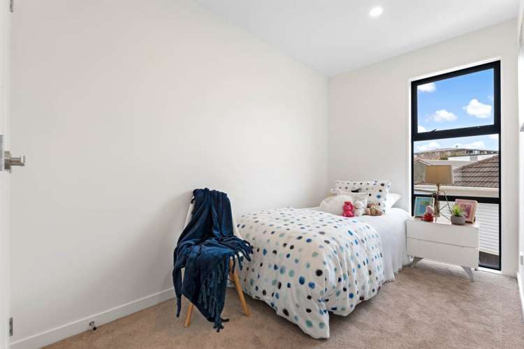 10A & 10D Serjeant Street Henderson_12