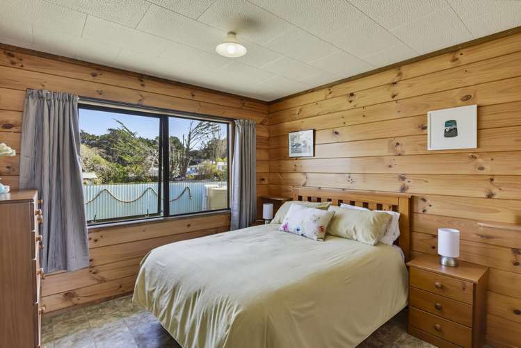 15 Muaupoko Street Hokio Beach_6