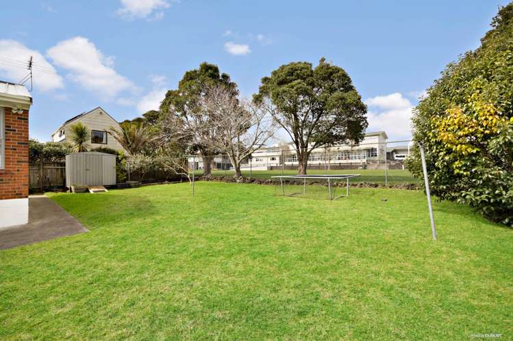 5/1 Fifth Avenue Mt Albert_4