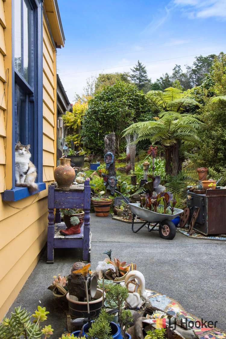 14 Banks Lane Waikino_16