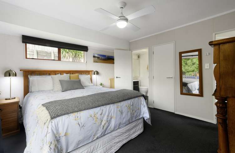 22 Little John Drive Bellevue_9