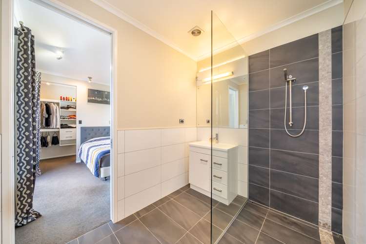 27 Percy Kinsman Crescent Riverstone Terraces_7