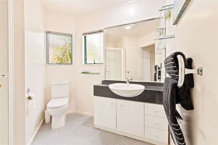 122 Beach Road Te Atatu Peninsula_18