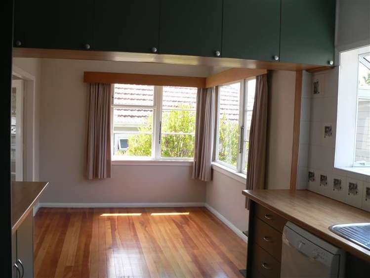 2 Carleton Terrace Tawa_7