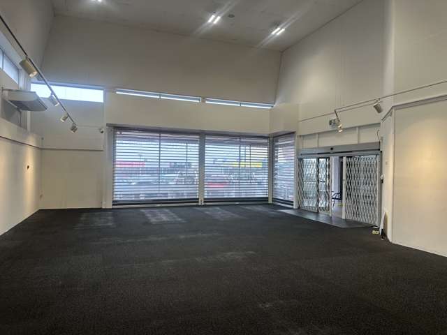 Spacious Retail With Good Exposure