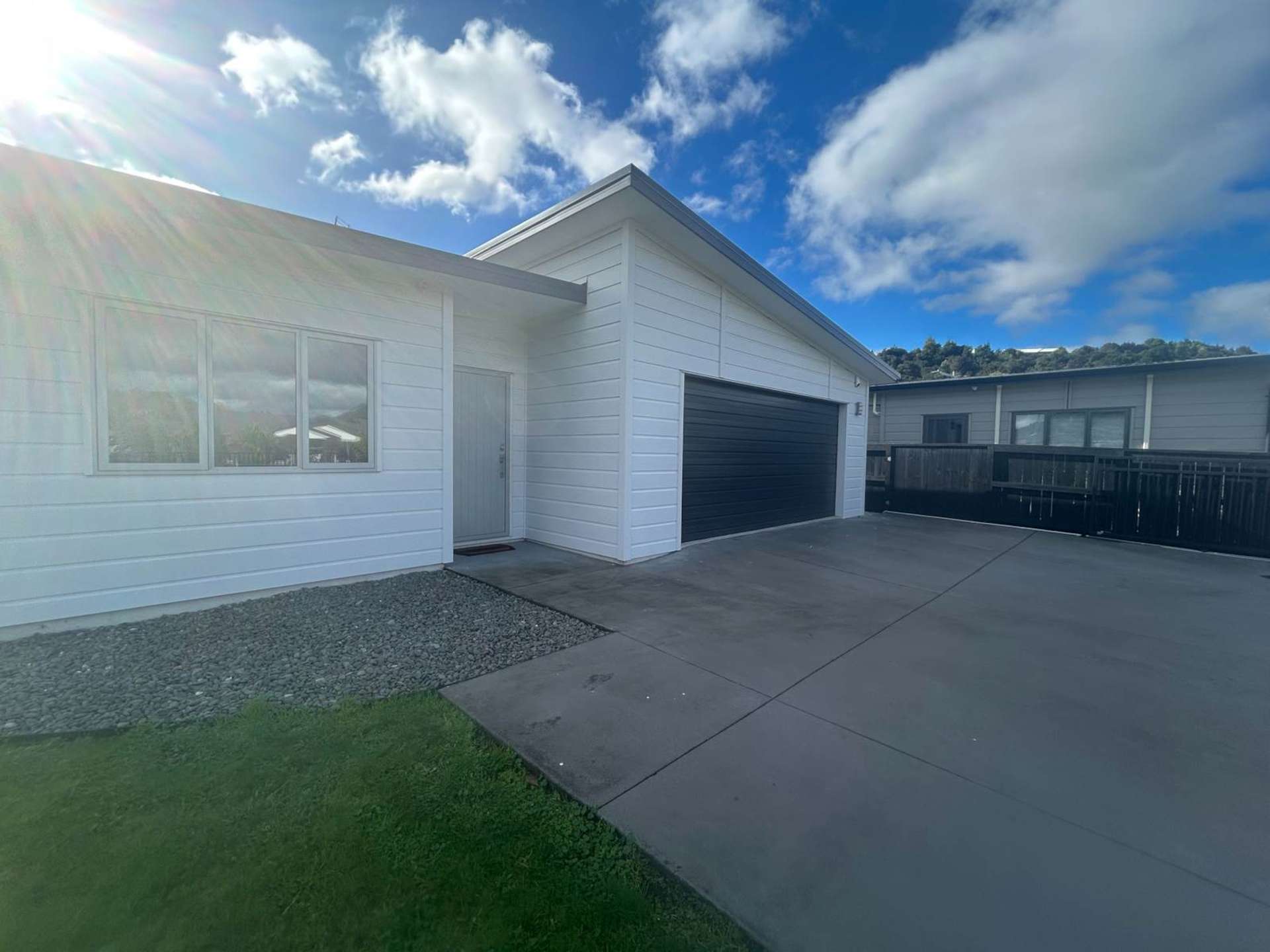 210 Lakes Boulevard Pyes Pa_0