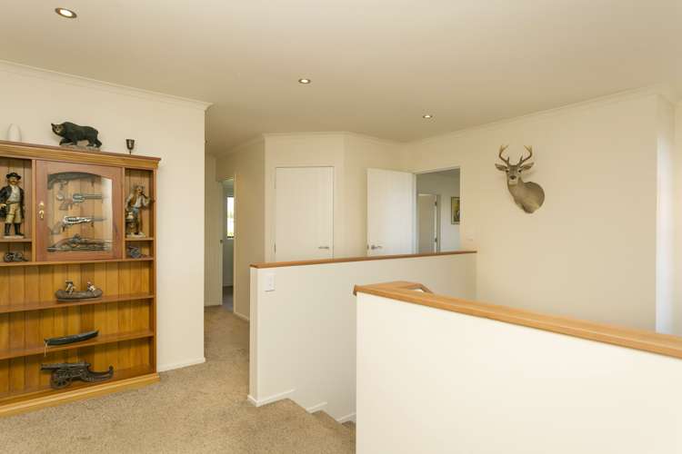 3 Coprosma Crescent Waipahihi_8