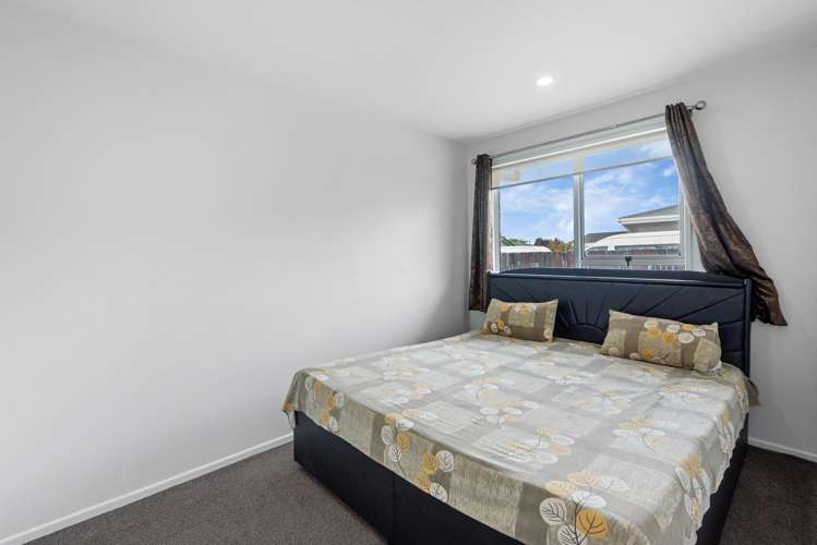 2/11 Peckham Lane Woolston_7