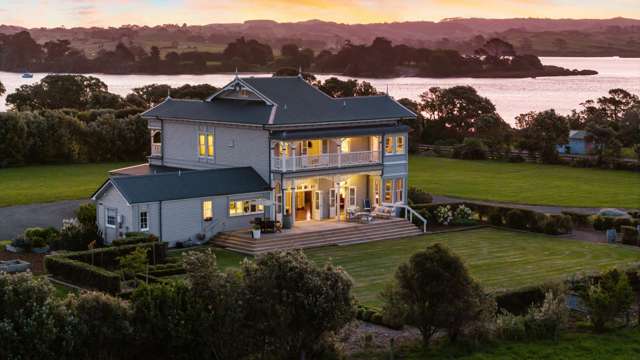 111 Wharf Road Clarks Beach_1