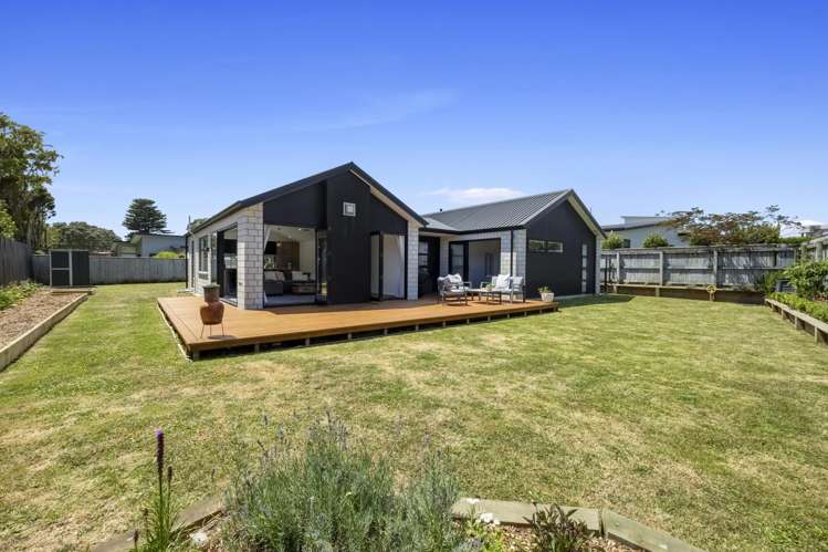 23 Nadine Stanton Drive Bell Block_21