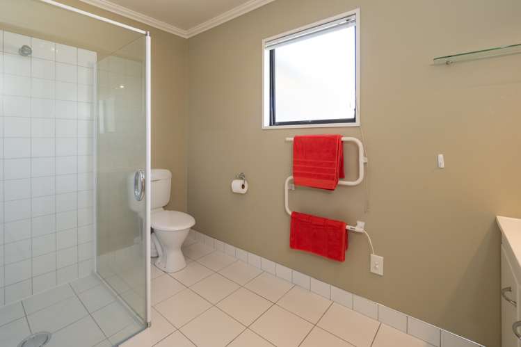 3 Millstream Lane Allenton_13