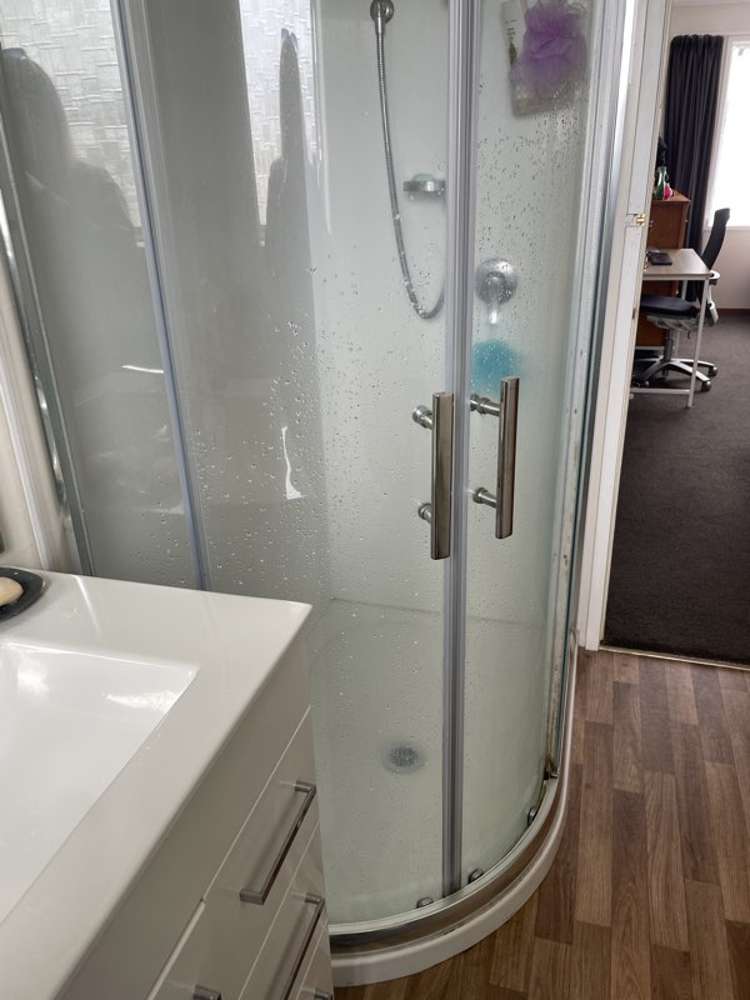 2/1 Matua Place Clendon Park_12