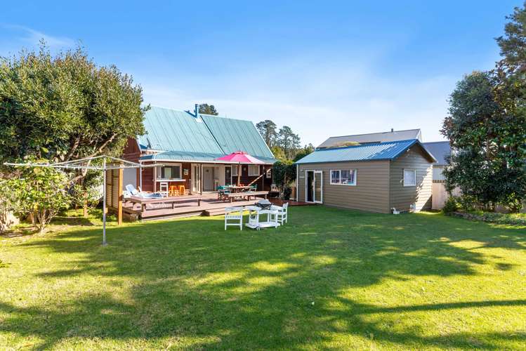 127 McKellar Place Whangamata_28