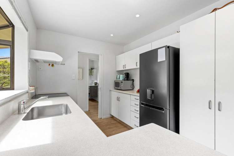 40 Kotare Place South Bay_7