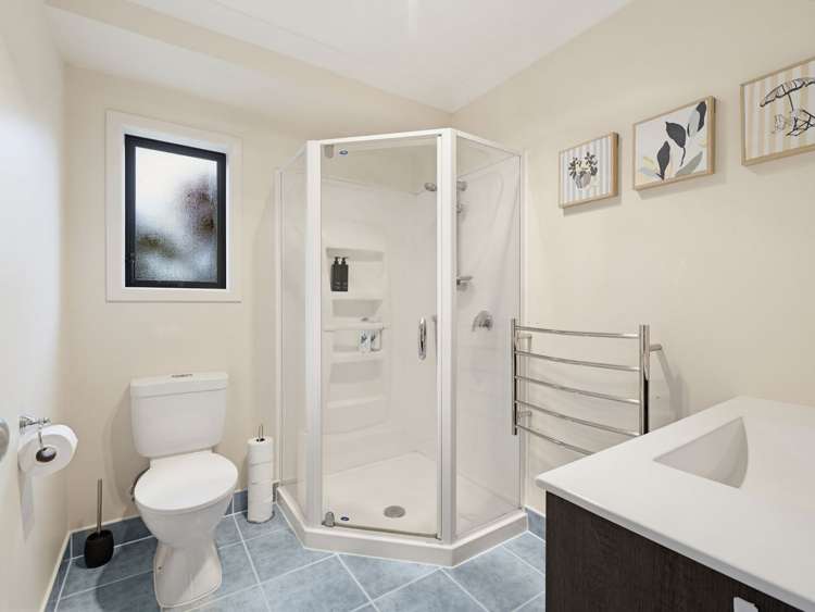 34 Dahlstrom Grove Kelvin Grove_18