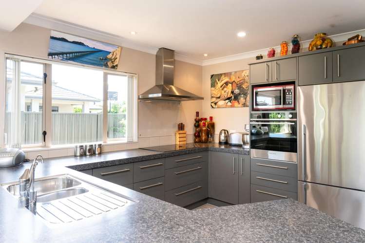 16 Delta Mews Place Clive_3