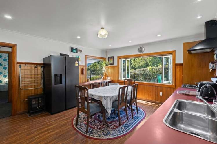 374A Waikawa Road Waikawa_12