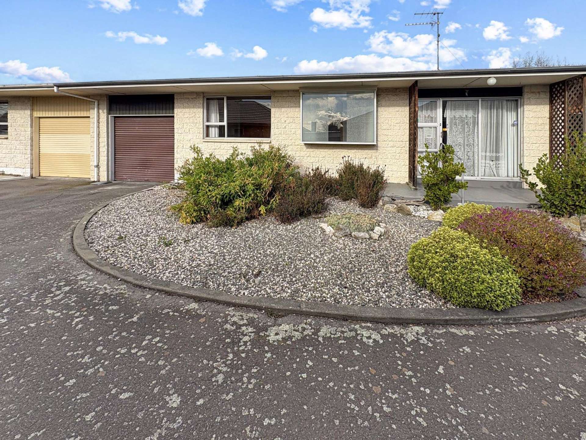 2/267 Tancred Street 10001_0