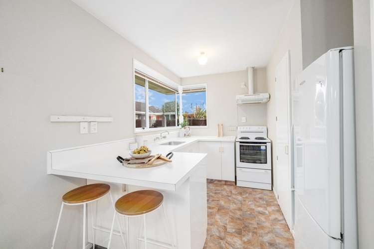 2/15 Dumfries Drive Hei Hei_6