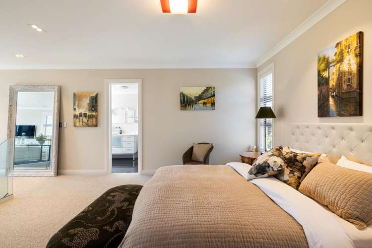 5 Lake Domain Drive Hamilton Lake_13