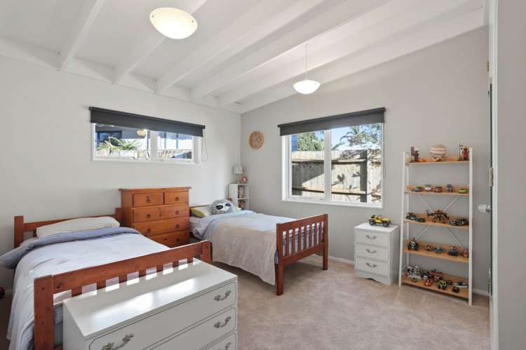 50 Amberley Avenue Te Atatu South_13