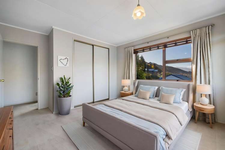 36 Perkins Road Queenstown Hill_11