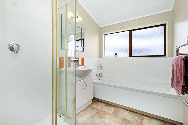 42b Mclintock Street Johnsonville_16