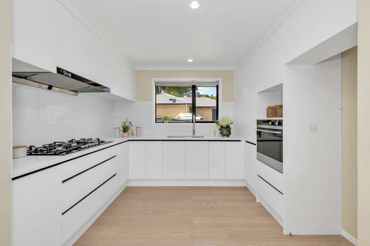 21 Claywest Place Glen Eden_5