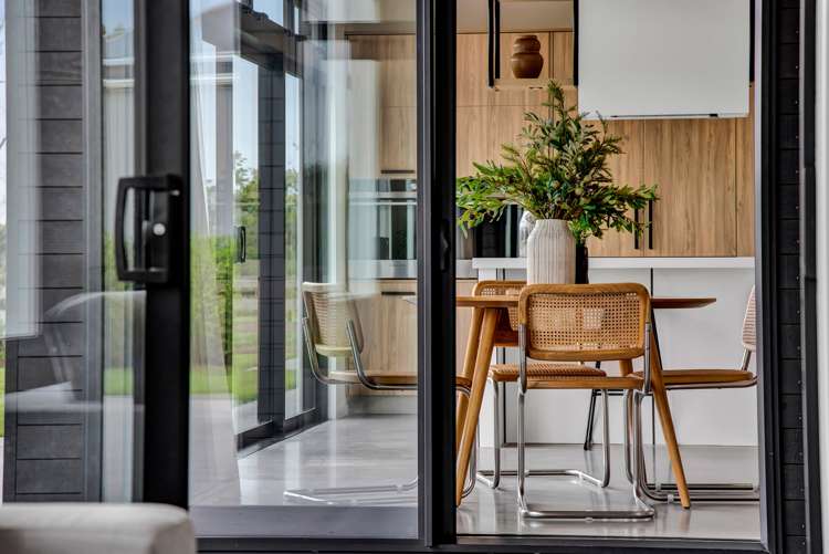 13 Thomason Road Egmont Village_2