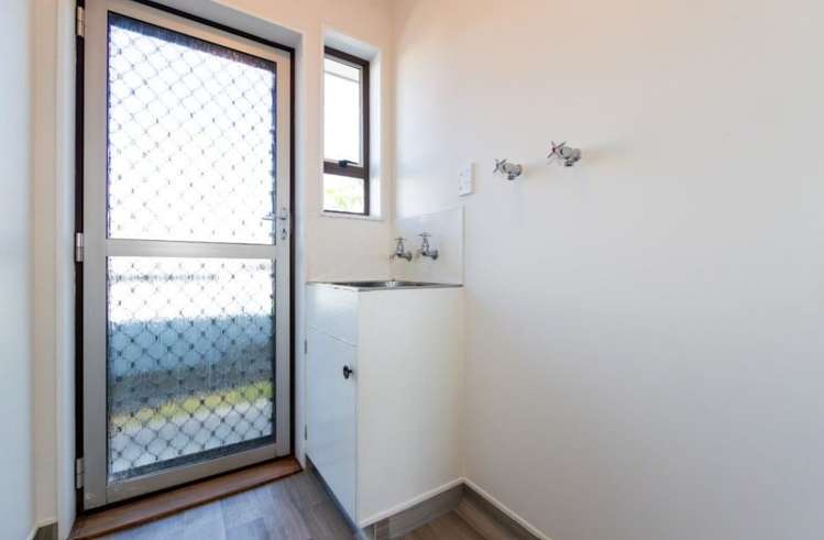 2/408 Mclean Street 10482_8