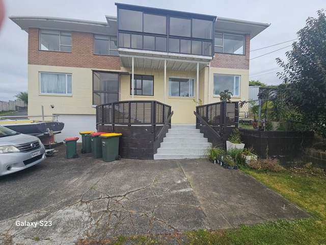 Spacious Family Home in Totara Vale ready for you