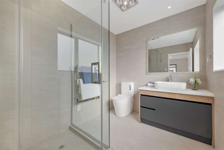 9 Tullymore Drive Flat Bush_17