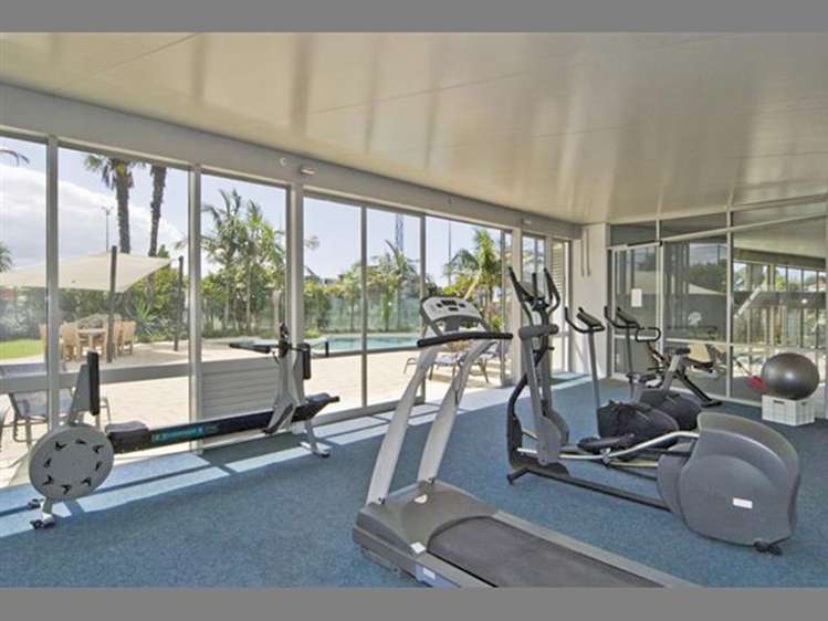 307/88 The Strand 1761_3