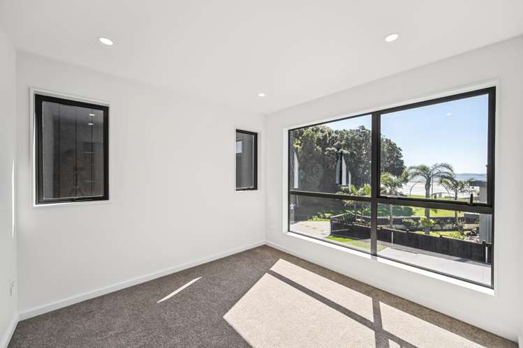 1-5/1 The Esplanade Eastern Beach_21