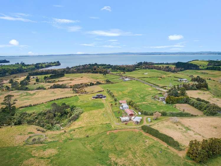 79 Brook Road Awhitu_29