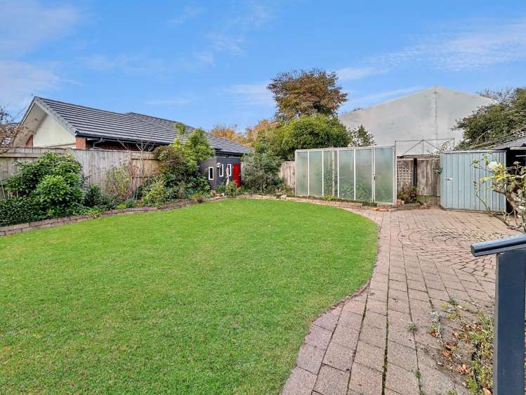 16 Manapouri Crescent 2138_15