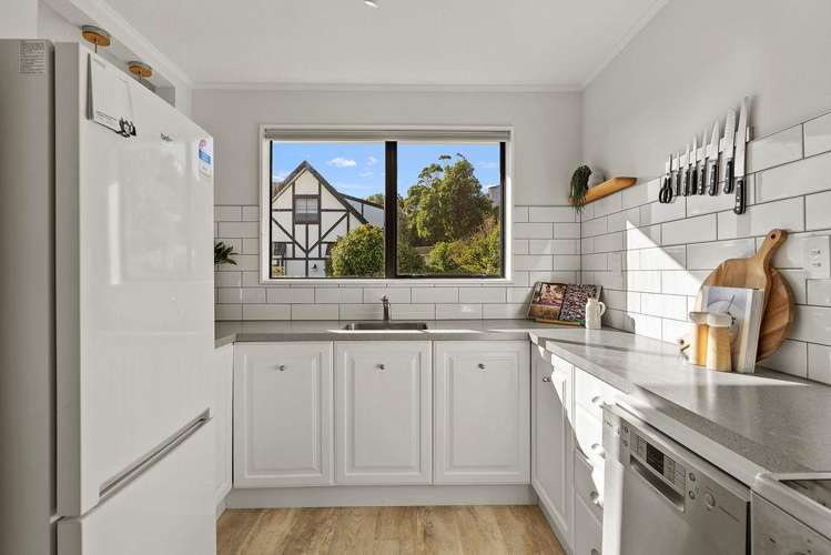 42 Dominica Crescent Grenada Village_10