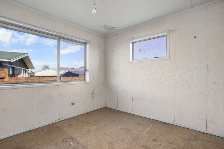 5 Leslie Place Deanwell_5