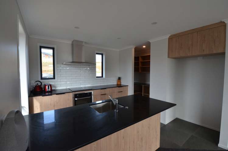 14 James Elliot Way Pokeno_0