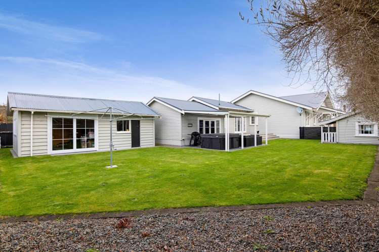 32 Surrey Street Hawera_18