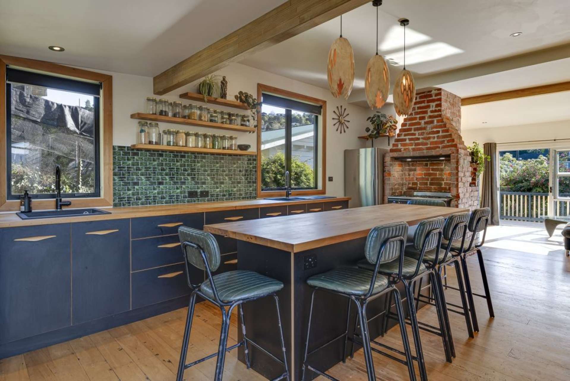 72 Toi Toi Street Toi Toi_0