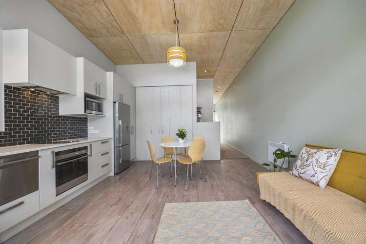 51/61 North Road North East Valley_6