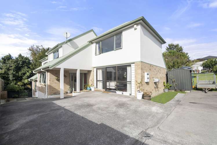 2/12 Patons Road Howick_0